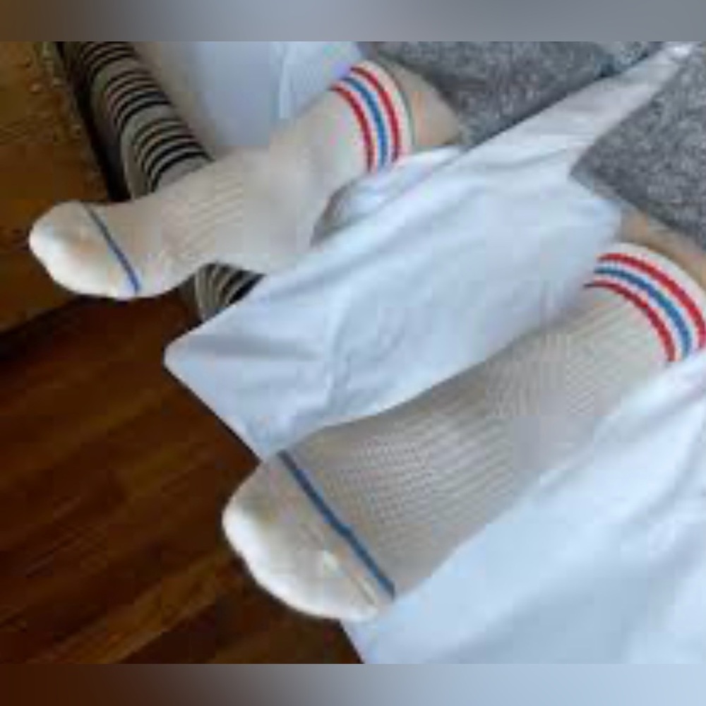 LE BON SHOPPE GIRLFRIEND SOCKS Set of 3 pairs NEW - Picture 11 of 16